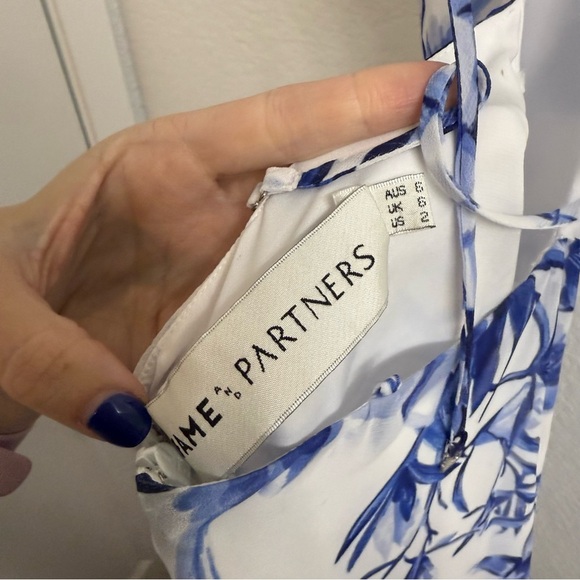 Fame & Partners Blue and White Floral Formal Dress Size 2 - Picture 5 of 9